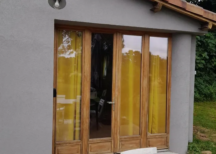 Individuel Rez De Jardin 3 A 5 Personnes Proche Albi Cadalen